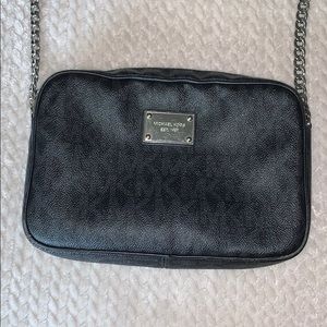 Michael Kors Jet set purse